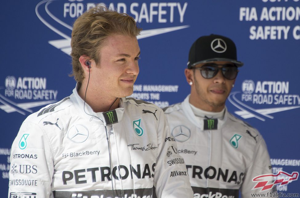 Nico Rosberg arrebata la pole a Lewis Hamilton