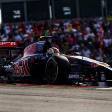 Daniil Kvyat termina fuera de los puntos