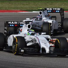 Valtteri Bottas pierde la posición con Felipe Massa en la salida