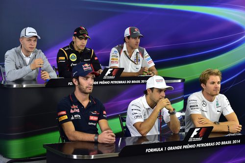 Los pilotos en rueda de prensa