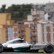 Nico Rosberg consigue el mejor tiempo en Sao Paulo
