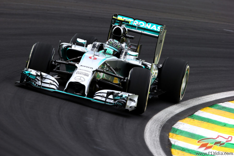 Nico Rosberg no consigue una vuelta perfecta