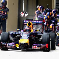 Buena estrategia en boxes del equipo Red Bull con Sebastian Vettel