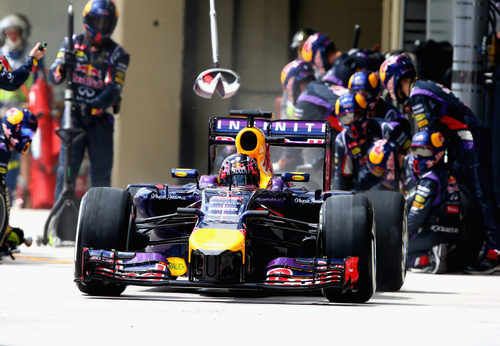 Buena estrategia en boxes del equipo Red Bull con Sebastian Vettel