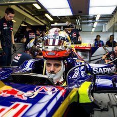 Jean Eric Vergne preparado para salir en pista