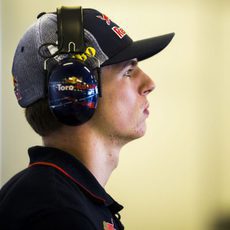 Max Verstappen en el box de Toro Rosso