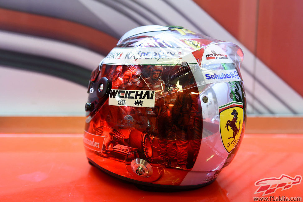 El casco de Fernando Alonso para el GP de Abu Dabi (2)