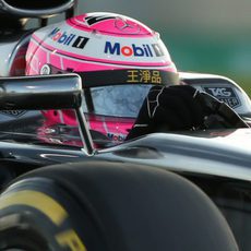 Jenson Button tiene problemas durante la clasificación