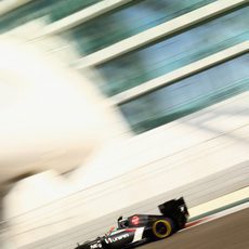 Esteban Gutiérrez con problemas para marcar tiempo