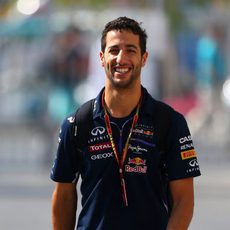 Daniel Ricciardo llegando al circuito