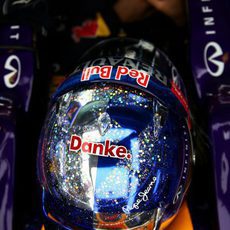 Detalle del casco de Sebastian Vettel en Abu Dabi