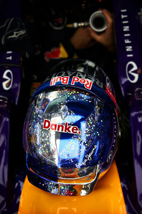 Detalle del casco de Sebastian Vettel en Abu Dabi