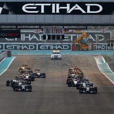 Salida del GP de Abu Dabi 2014