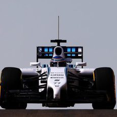 Valtteri Bottas lideró la primera sesión matinal de test