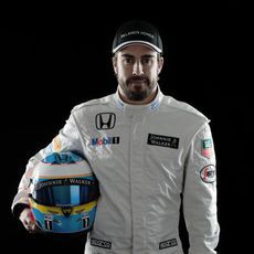 Fernando Alonso con el mono de McLaren