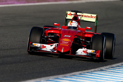 Sebastian Vettel se estrena con el SF15-T