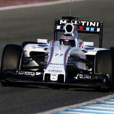 Valtteri Bottas es el primero en estrenar el Williams FW37
