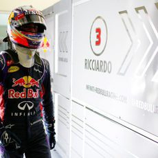 Daniel Ricciardo se prepara para su primer día