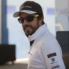 Fernando Alonso llega contento al circuito de Jerez