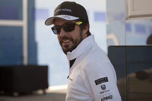 Fernando Alonso llega contento al circuito de Jerez