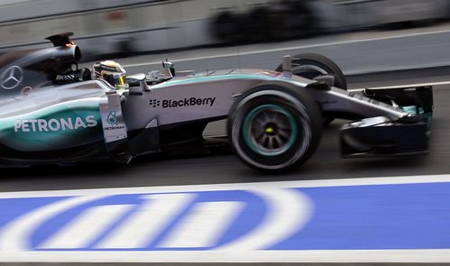 Una de las pocas fotos de Lewis Hamilton