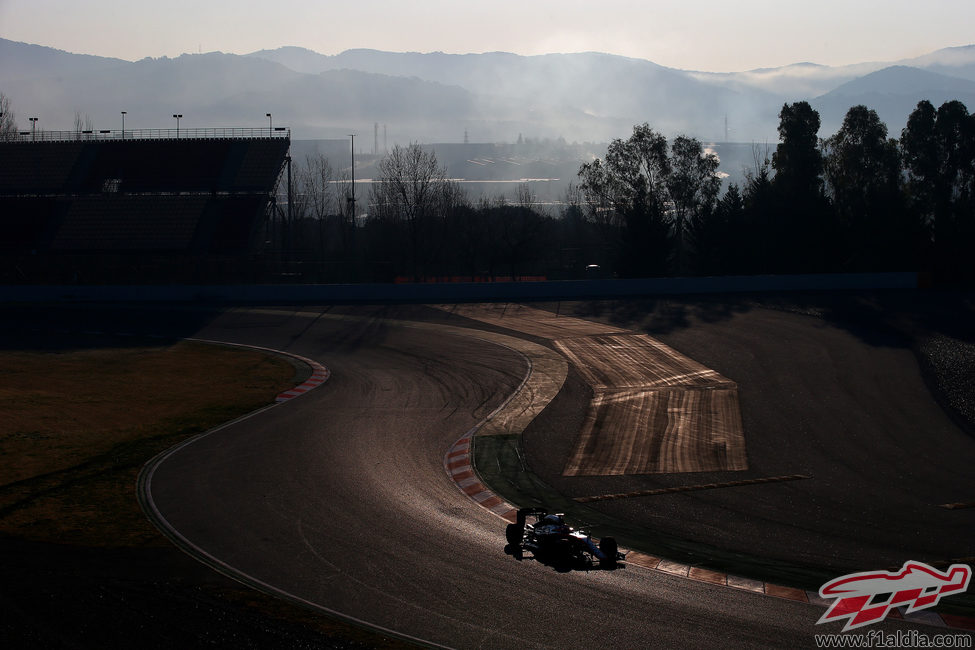 Se acaba el primer día de pruebas para Jenson Button