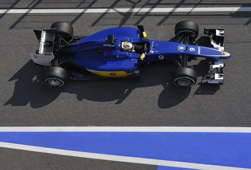 Marcus Ericsson en la calle de boxes