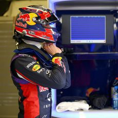 Daniil Kvyat preparándose para subirse al RB11