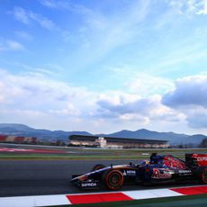 Max Verstappen sigue acumulando experiencia a los mandos de su STR10