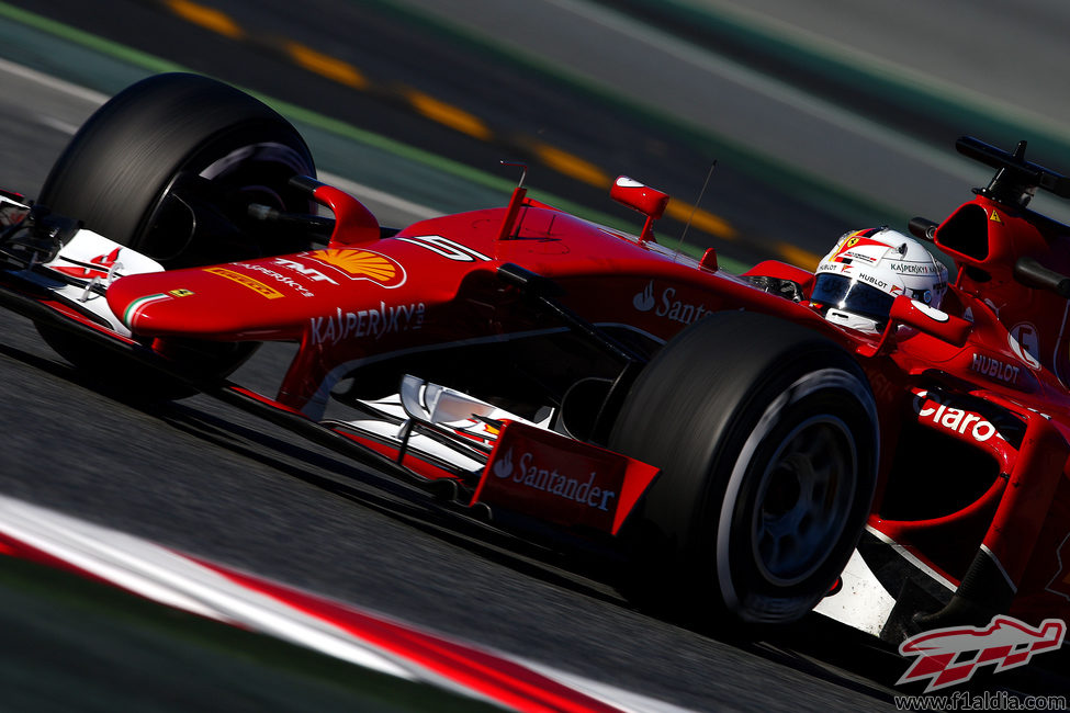 Sebastian Vettel sigue acumulando kilómetros con su Ferrari