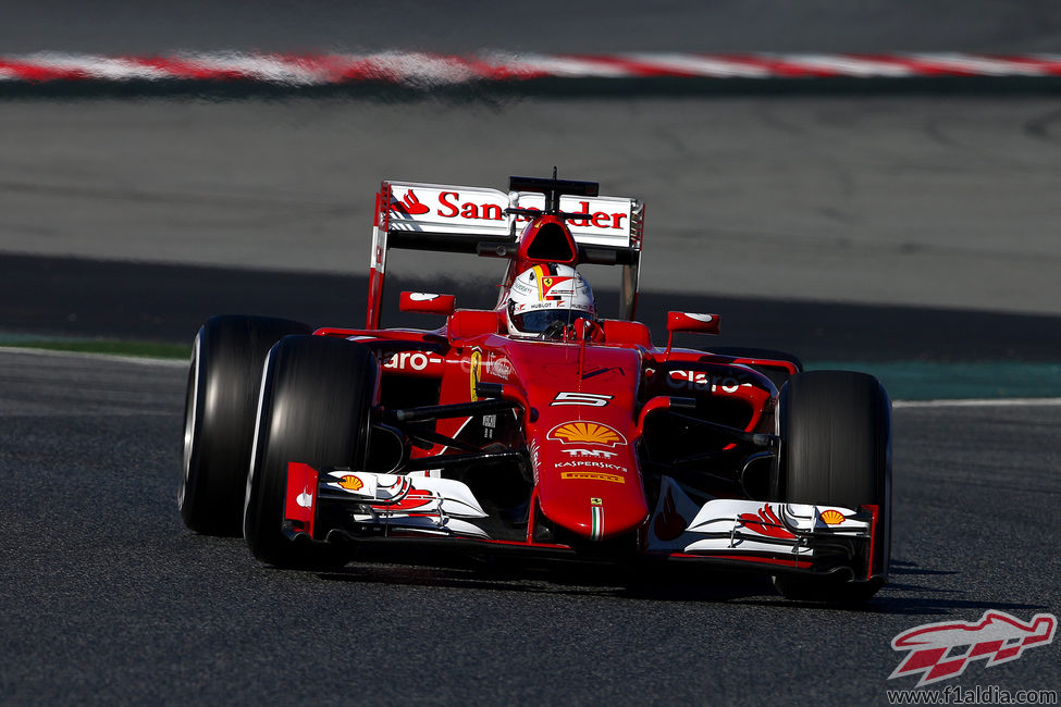 Sebastian Vettel continua rodando con el SF15-T