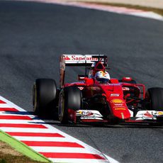 Sebastian Vettel exprime el SF15-T