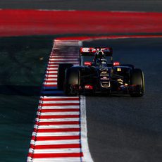 Romain Grosjean ataca los bordillos