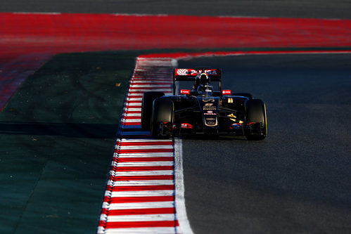 Romain Grosjean ataca los bordillos