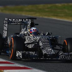 Daniel Ricciardo buscando mejorar la fiabilidad del RB11