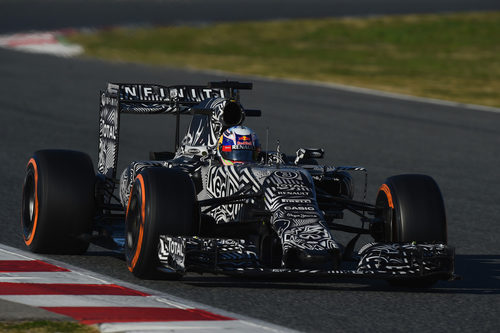 Daniel Ricciardo buscando mejorar la fiabilidad del RB11