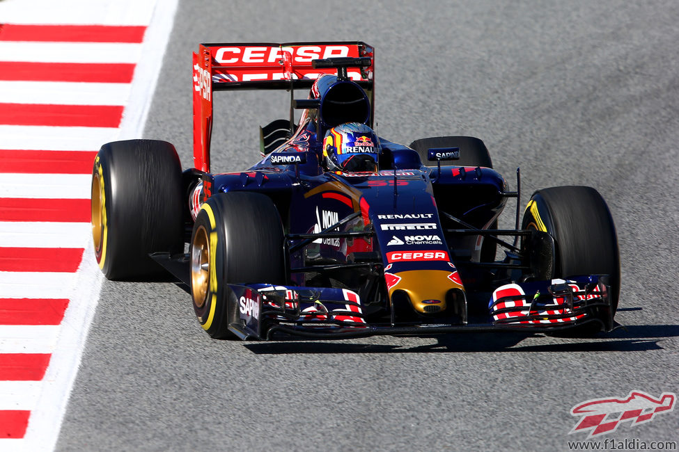 Carlos Sainz rueda con el neumático blando