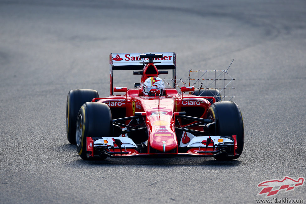 Sebastian Vettel sigue acumulando datos con su Ferrari