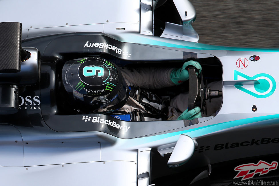 Primer plano del 'cockpit' de Nico Rosberg