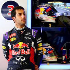 Daniel Ricciardo no disputó los Libres 2 por un fallo en el motor