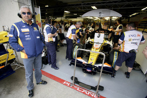 Flavio Briatore en boxes