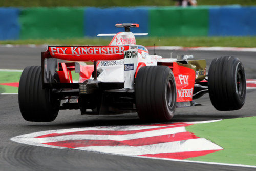 Sutil en la chicane