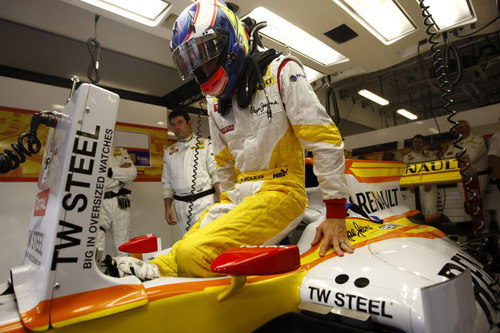 Grosjean se sube al Renault