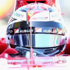 Kimi Räikkönen pilota el SF15-T en los Libres 1