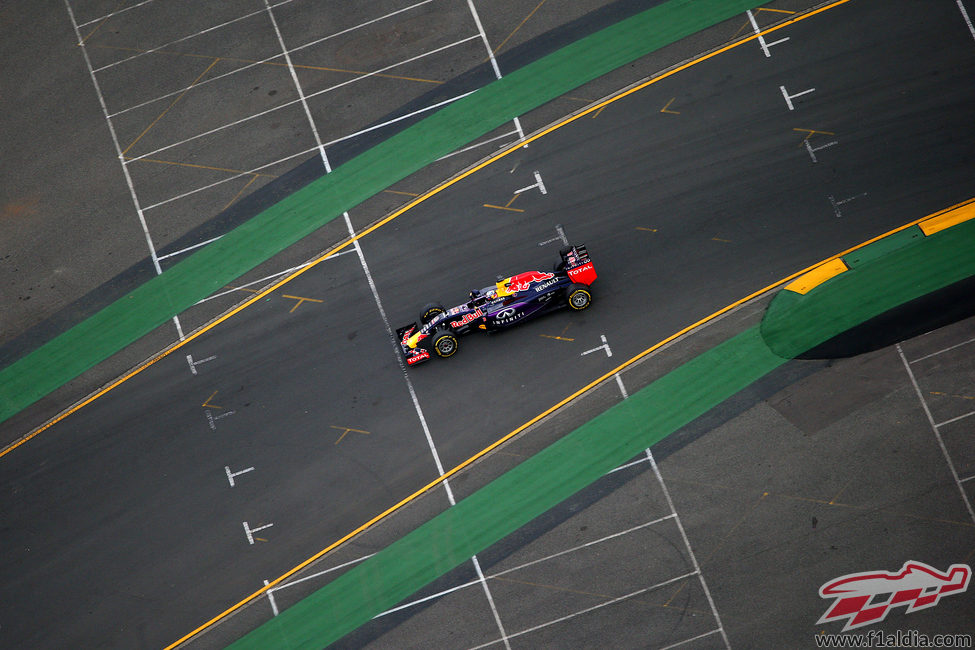 El RB11 de Daniel Ricciardo avanza en la Q3