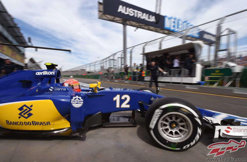 Felipe Nasr sale de boxes para afrontar la segunda ronda clasificatoria