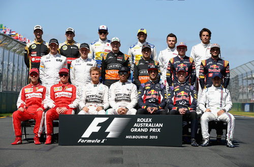 Foto oficial de los pilotos participantes en el GP de Australia 2015