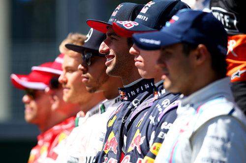 Los pilotos posan para la foto oficial en Australia