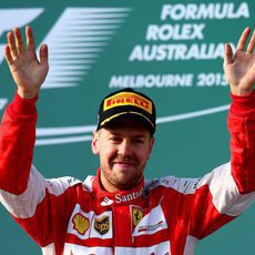 Sebastian Vettel regresa al podio en su primera carrera con Ferrari