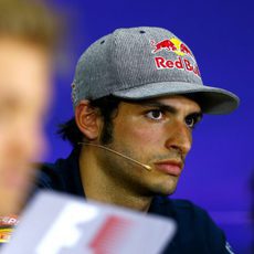 Carlos Sainz serio